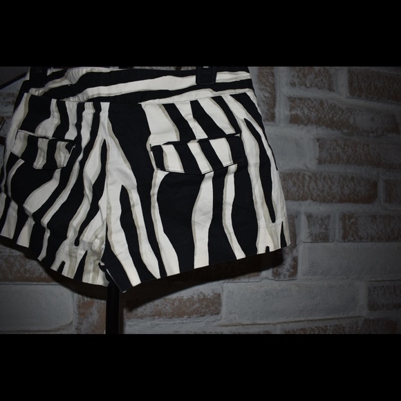 ☀️3/$25☀️ Express Design Studio Editor Shorts - Picture 6 of 7